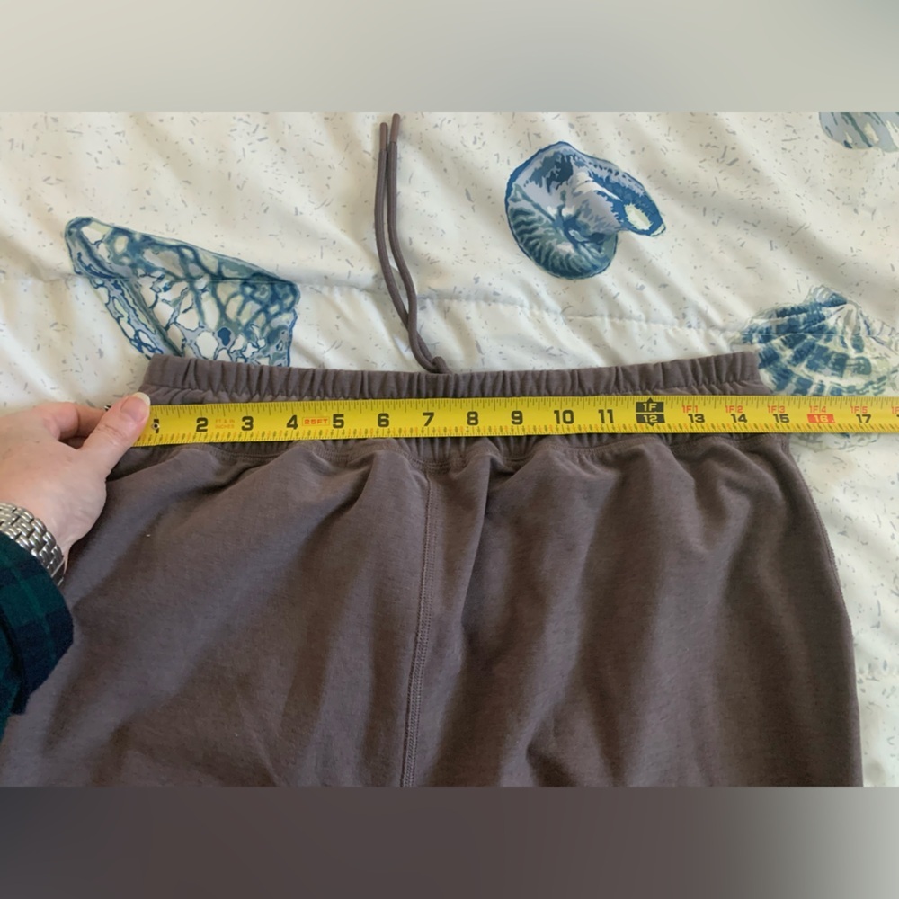 Beyond Yoga Joggers size Small - Picture 8 of 8